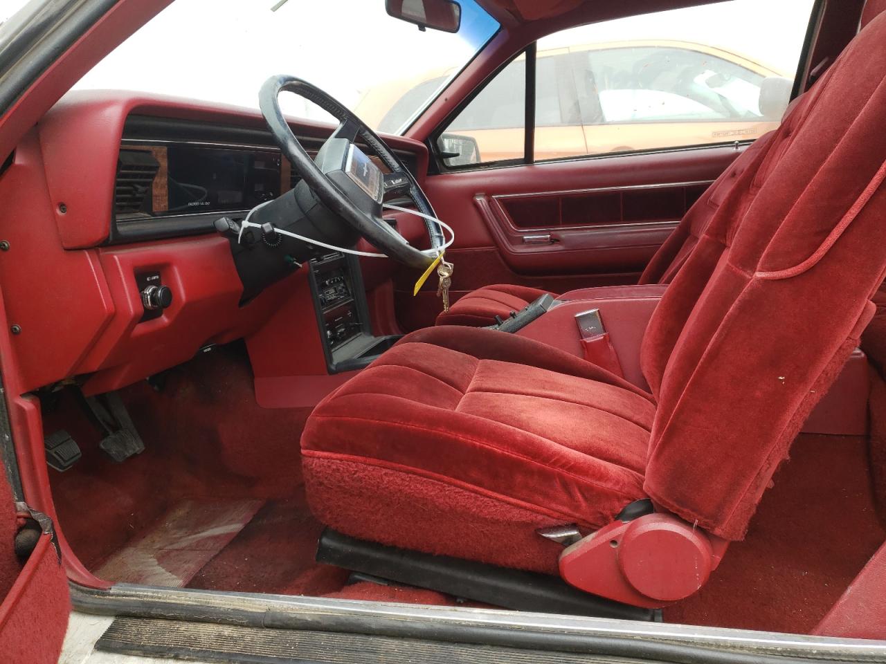 1FABP46F6DH152238 1983 Ford Thunderbird