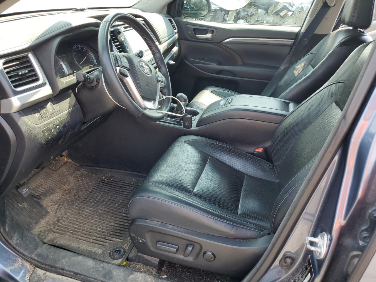 5TDDZRFH8HS418534 2017 Toyota Highlander Limited