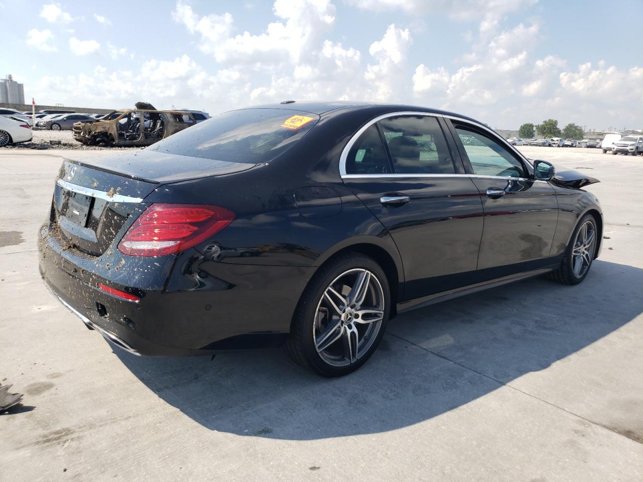 2018 Mercedes-Benz E 300 vin: WDDZF4JB3JA405025