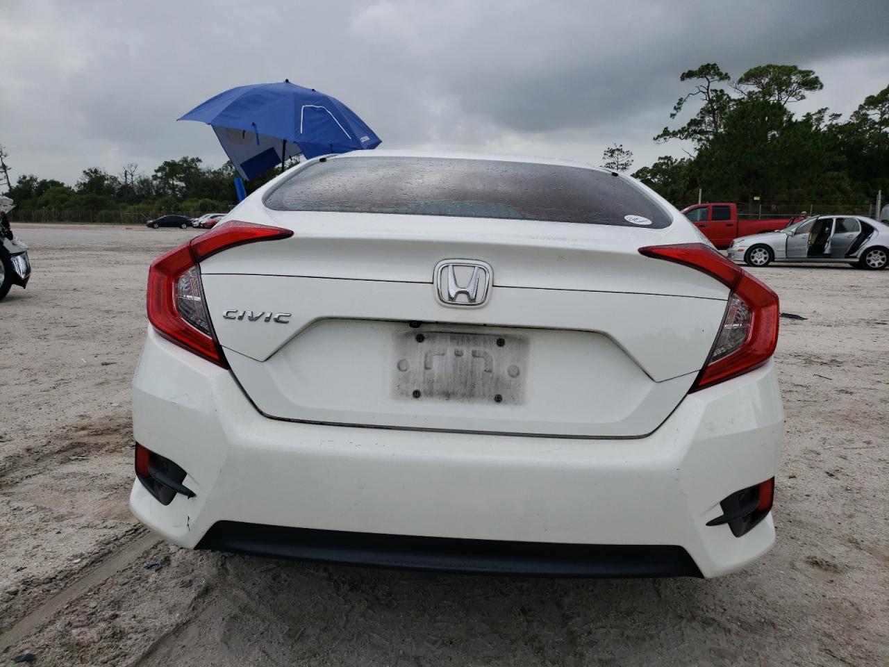 19XFC2F55JE012993 2018 Honda Civic Lx