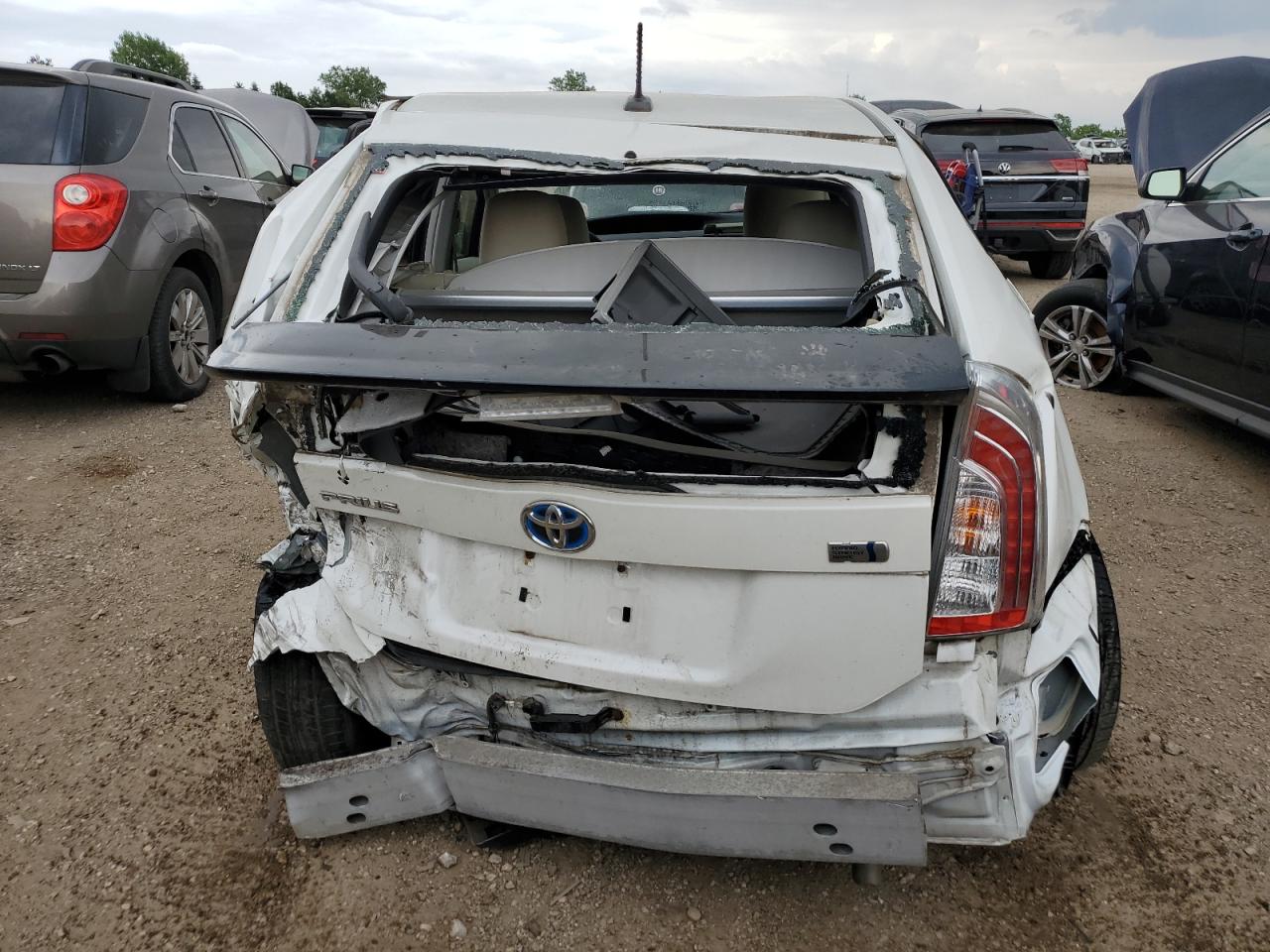 JTDKN3DU2E0359057 2014 Toyota Prius