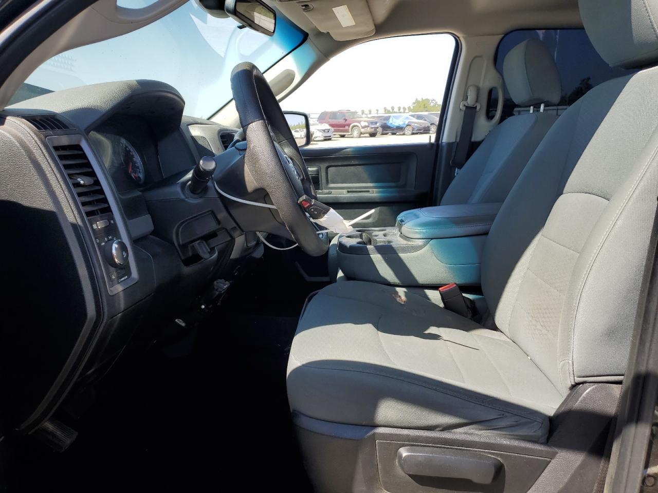 1C6RR7KT8FS689481 2015 Ram 1500 St