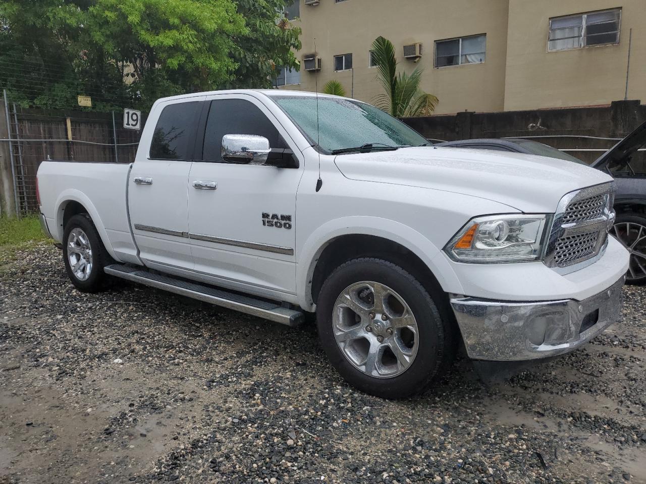 1C6RR6JG0GS270072 2016 Ram 1500 Laramie