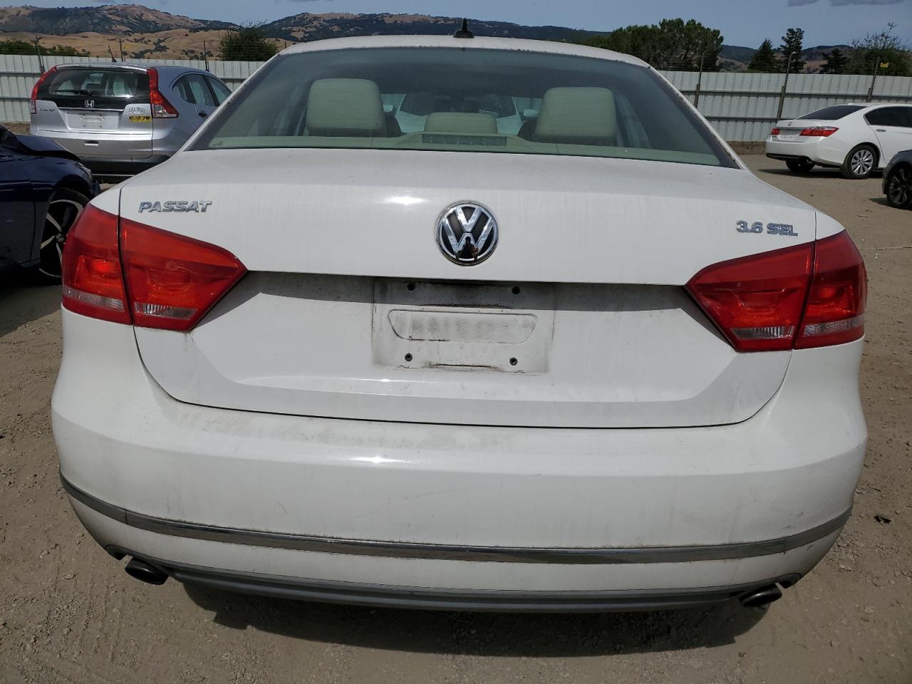 1VWCM7A34CC001316 2012 Volkswagen Passat Sel