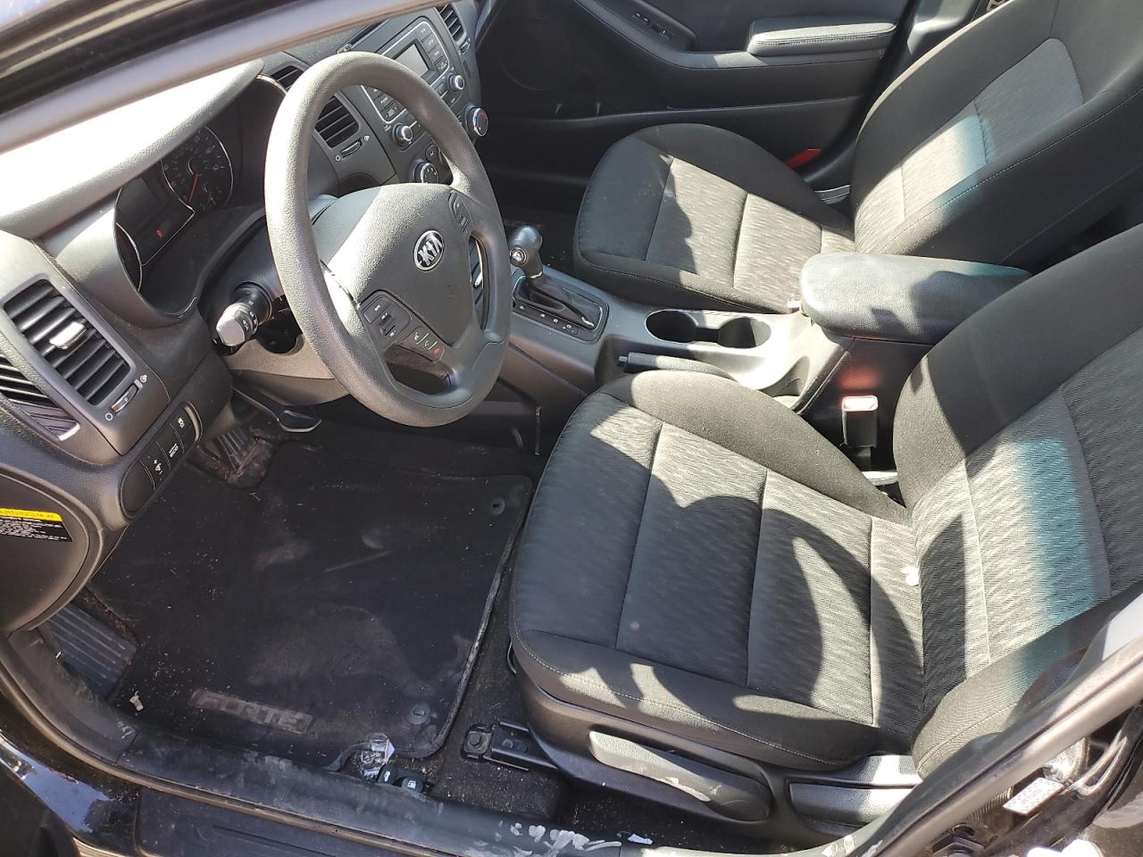 KNAFK4A65G5568477 2016 Kia Forte Lx