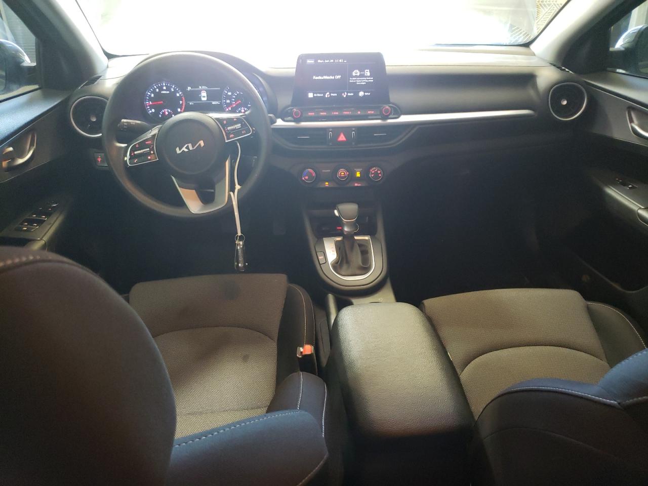 3KPF24AD4NE458913 2022 Kia Forte Fe