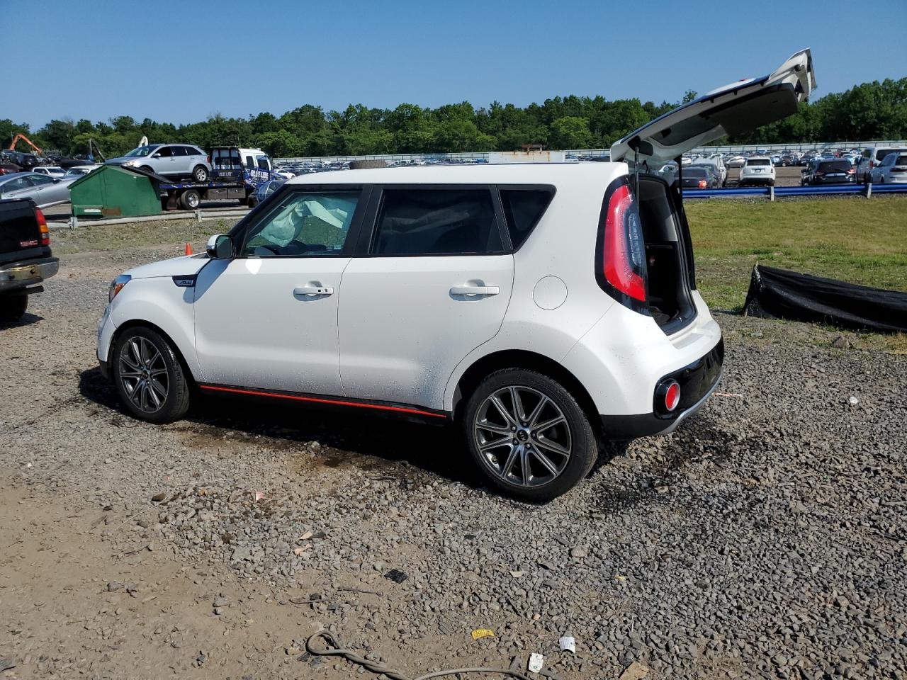 2018 Kia Soul ! vin: KNDJX3AA4J7576241