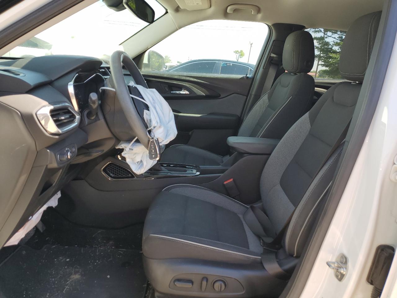 KL79MPSL8NB075906 2022 Chevrolet Trailblazer Lt