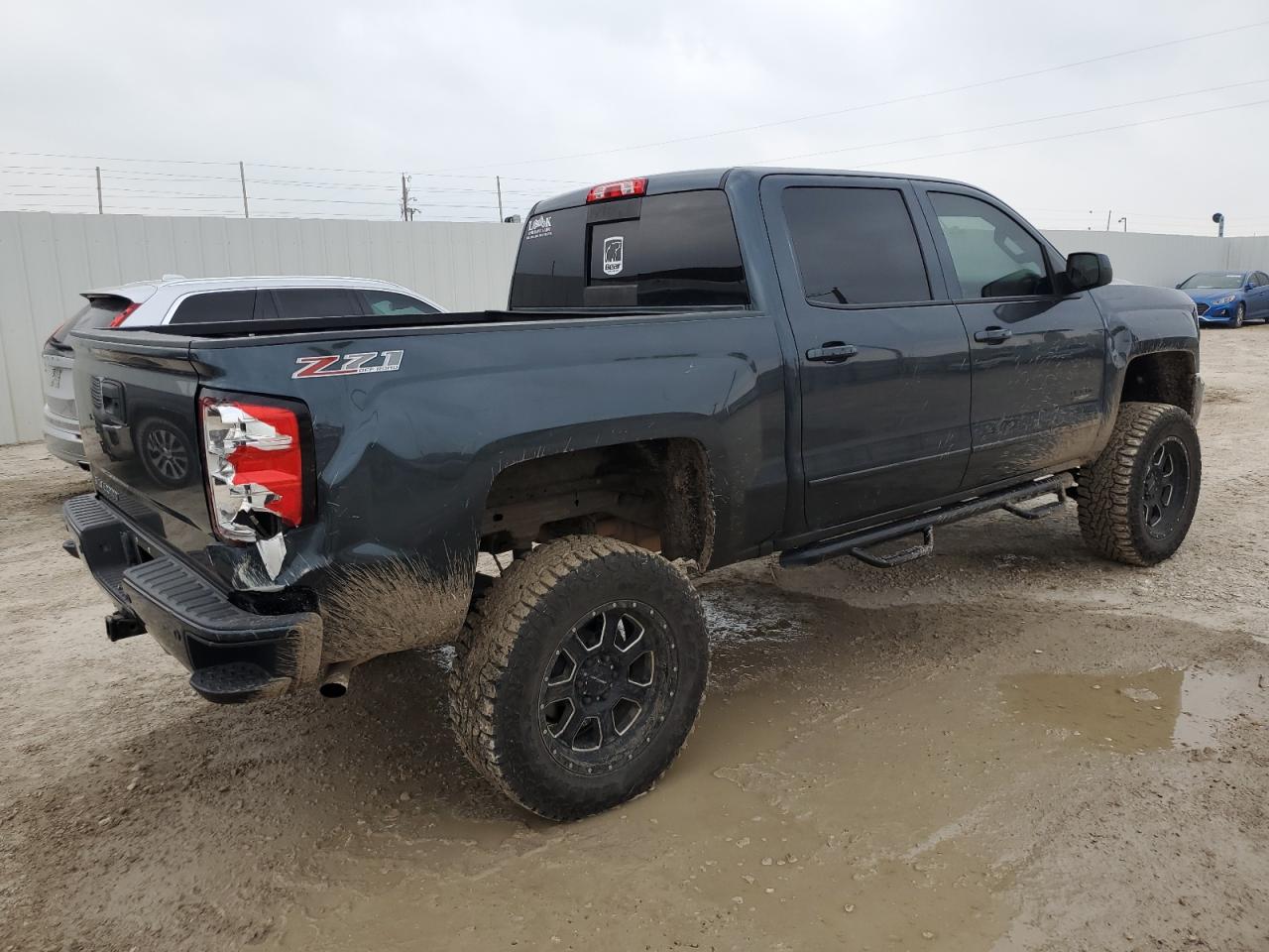 3GCUKREC4HG353688 2017 Chevrolet Silverado K1500 Lt