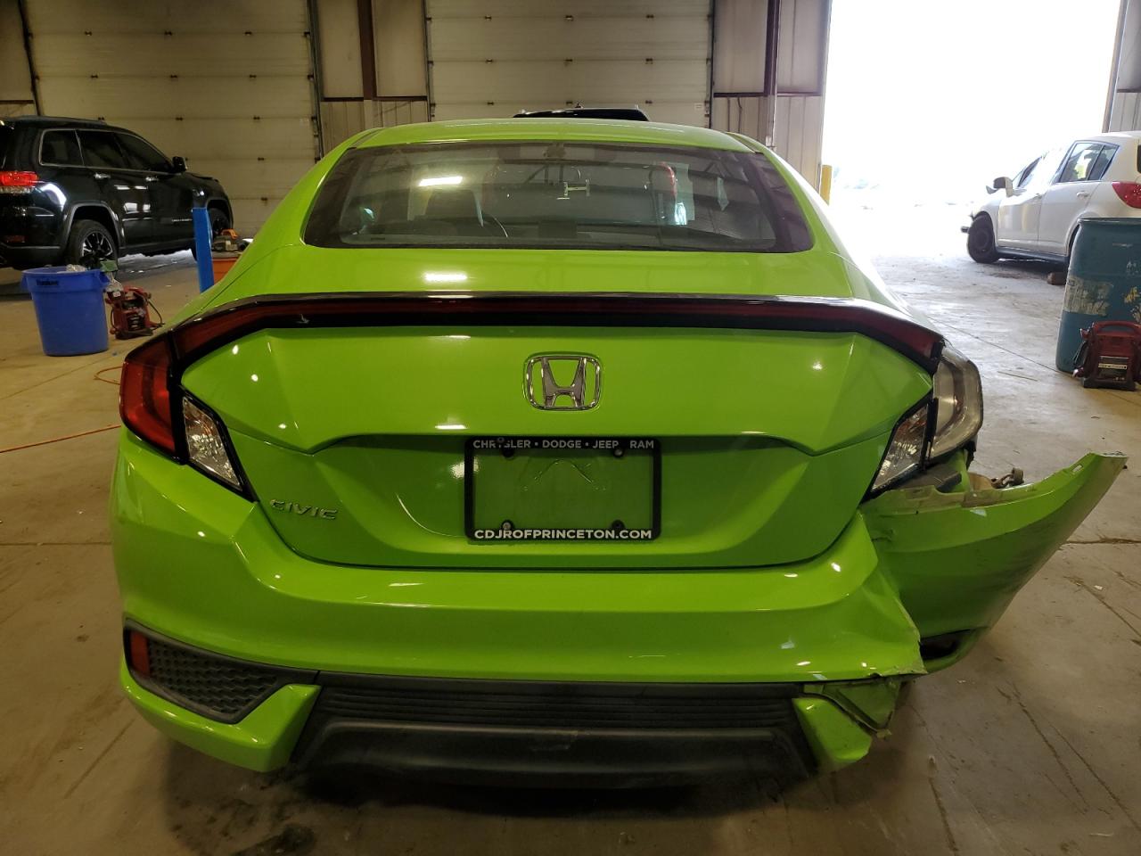2HGFC4B07JH300400 2018 Honda Civic Lx