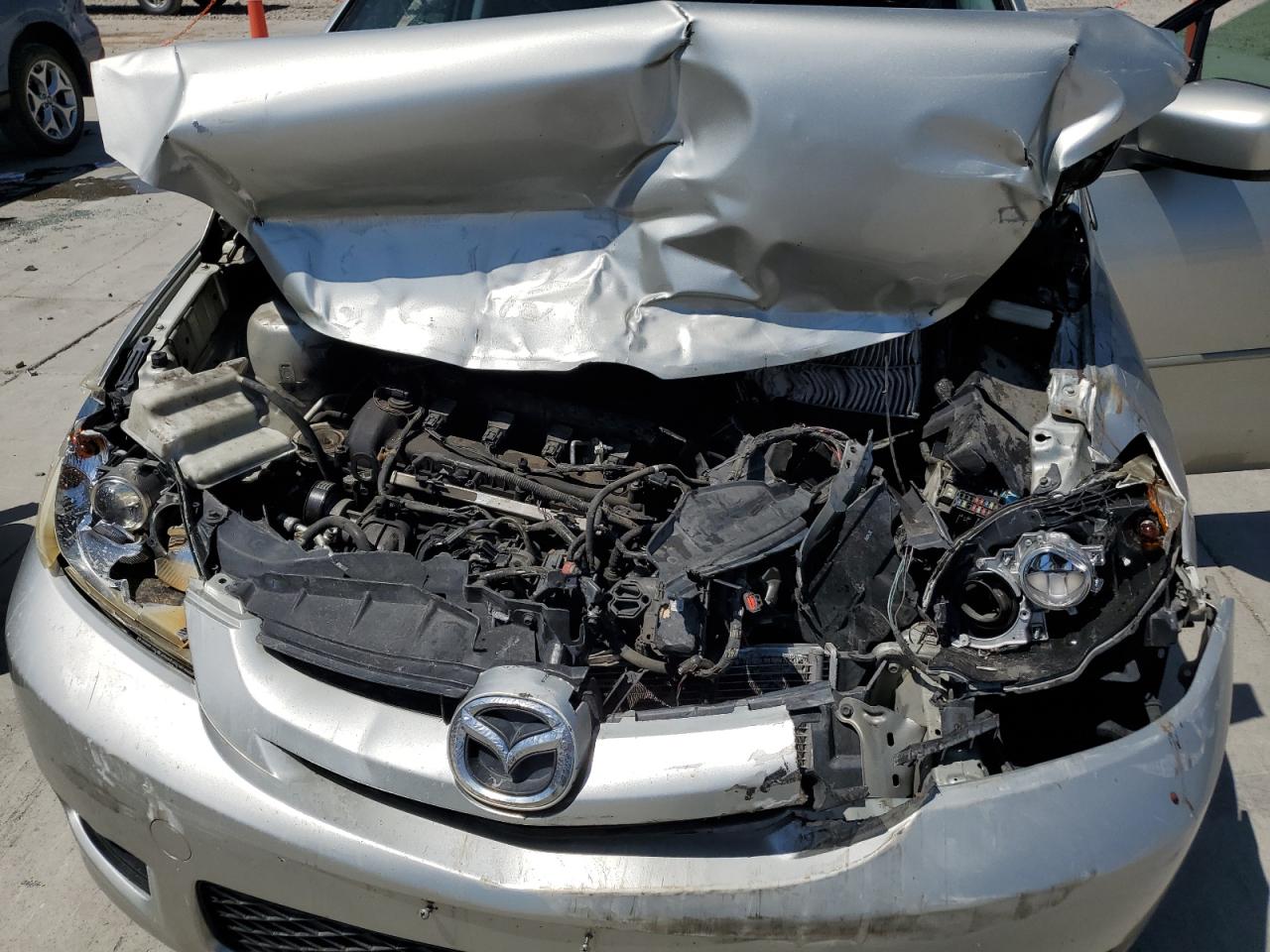 JM1CR293870147107 2007 Mazda 5