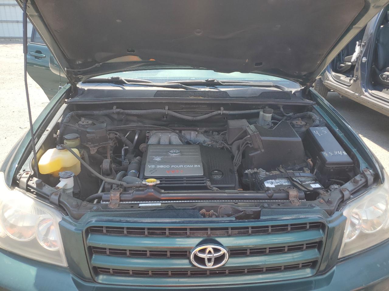 JTEHF21A520077000 2002 Toyota Highlander Limited