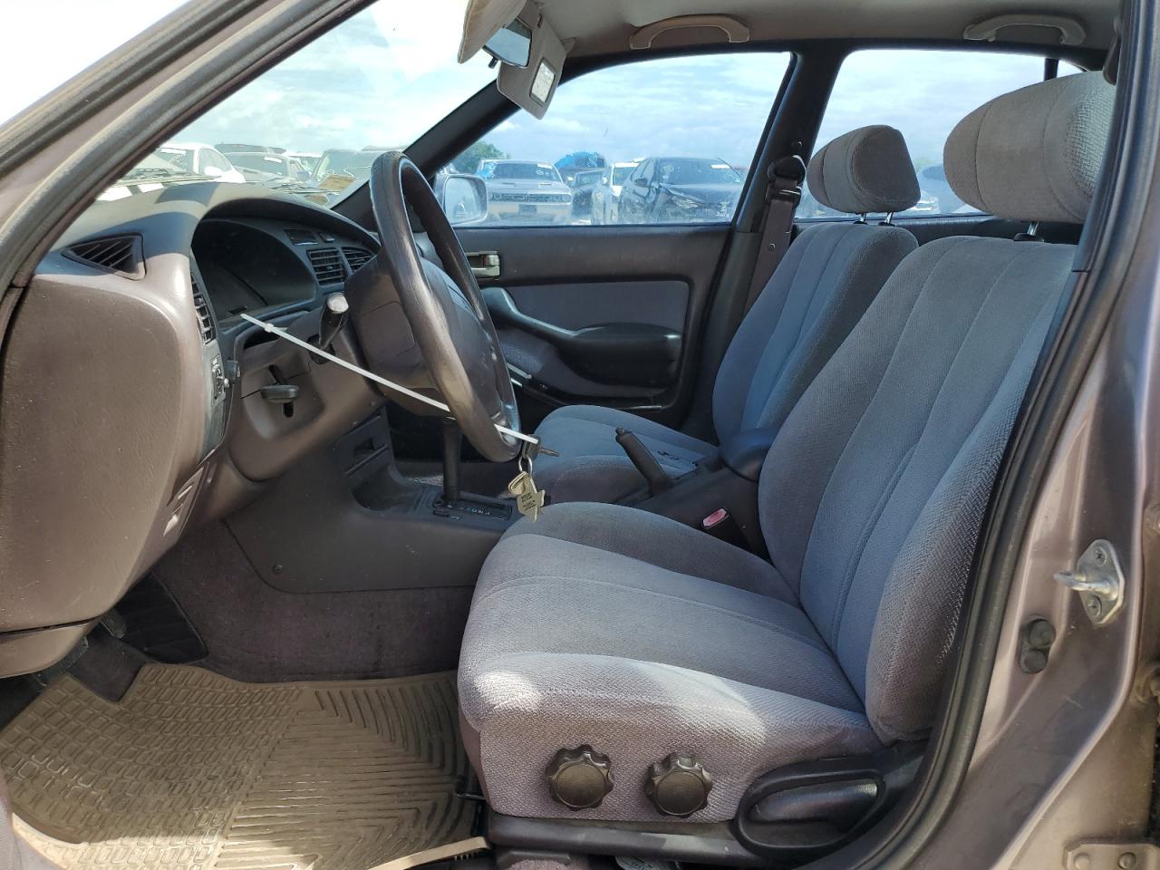 4T1SK12E4SU560550 1995 Toyota Camry Le