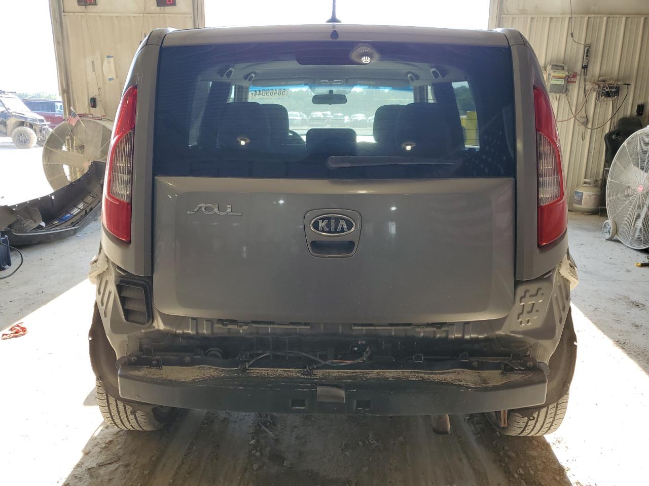 KNDJT2A62C7381369 2012 Kia Soul +