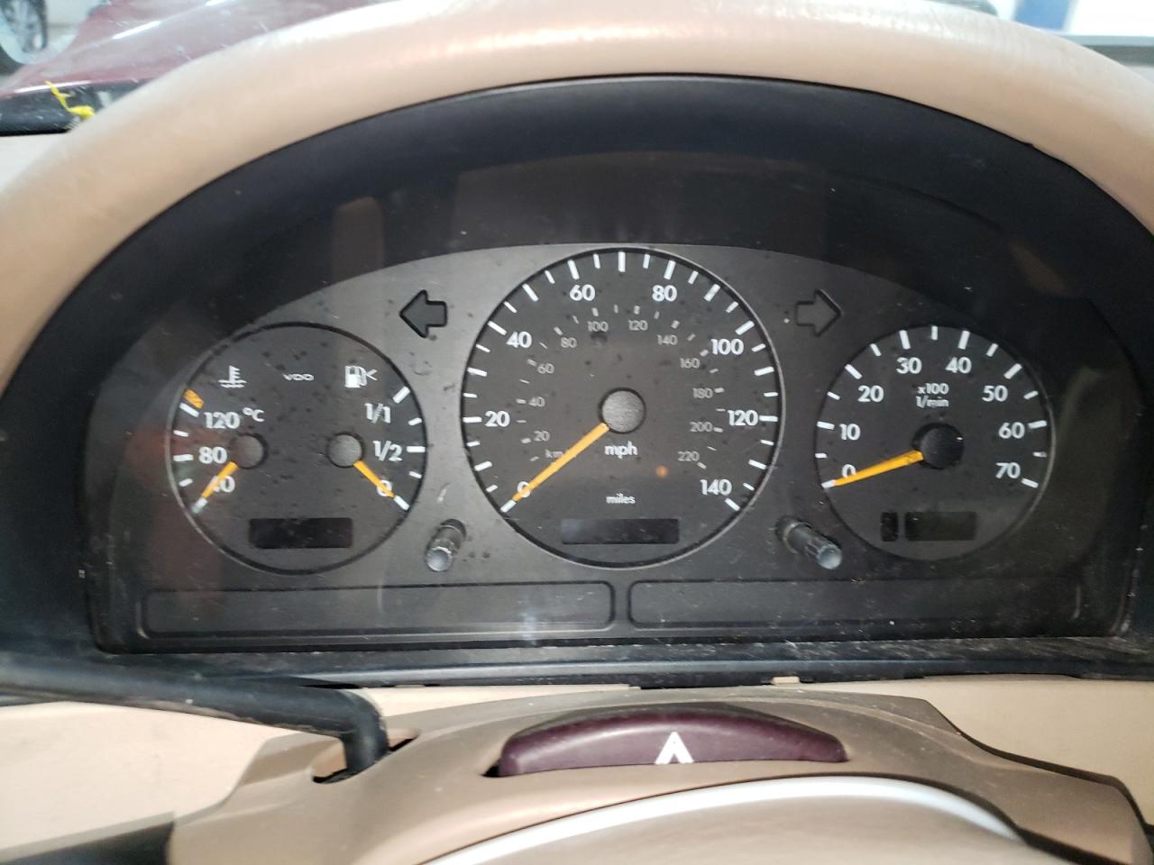 4JGAB54E41A233050 2001 Mercedes-Benz Ml 320