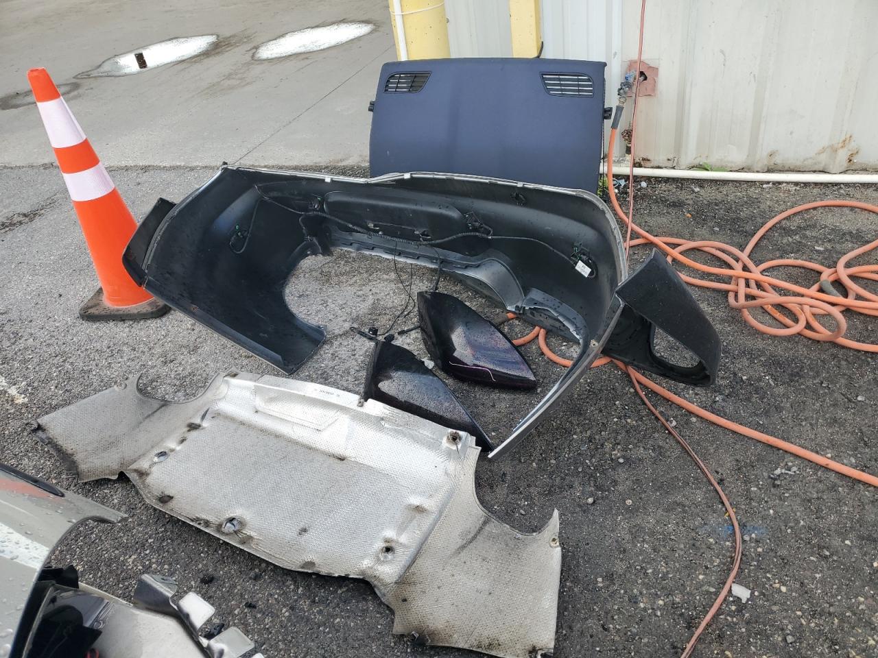 WP0AA2A76BL011272 2011 Porsche Panamera 2