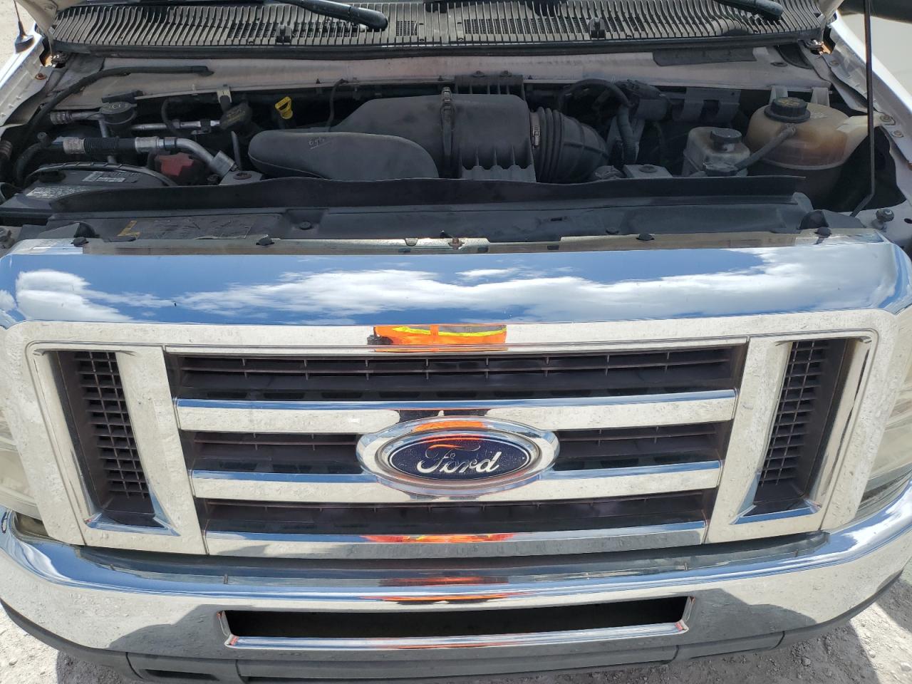 1FTNE2EW1BDA99262 2011 Ford Econoline E250 Van