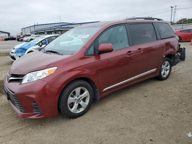 Toyota SIENNA LE