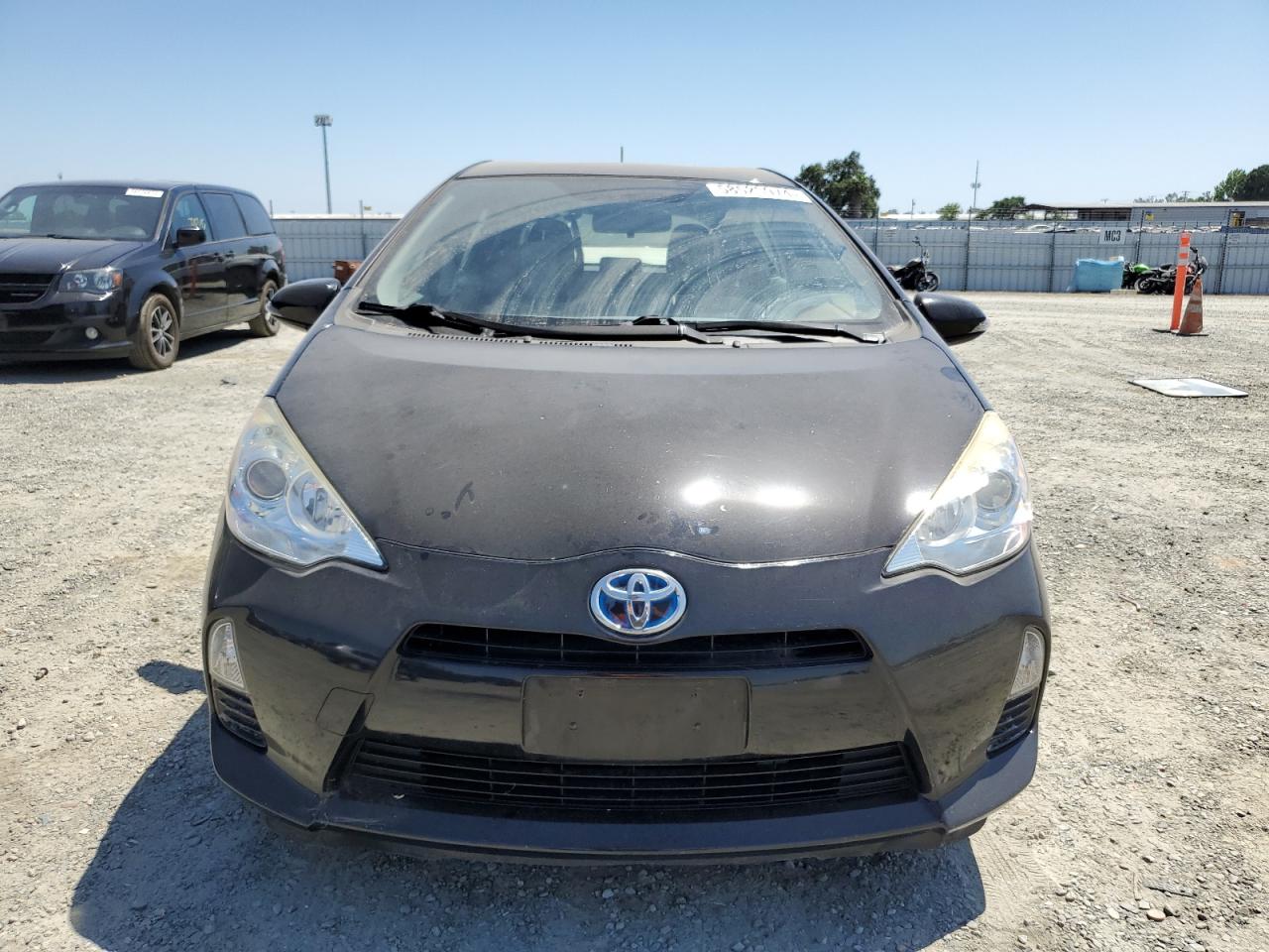 JTDKDTB32E1081073 2014 Toyota Prius C