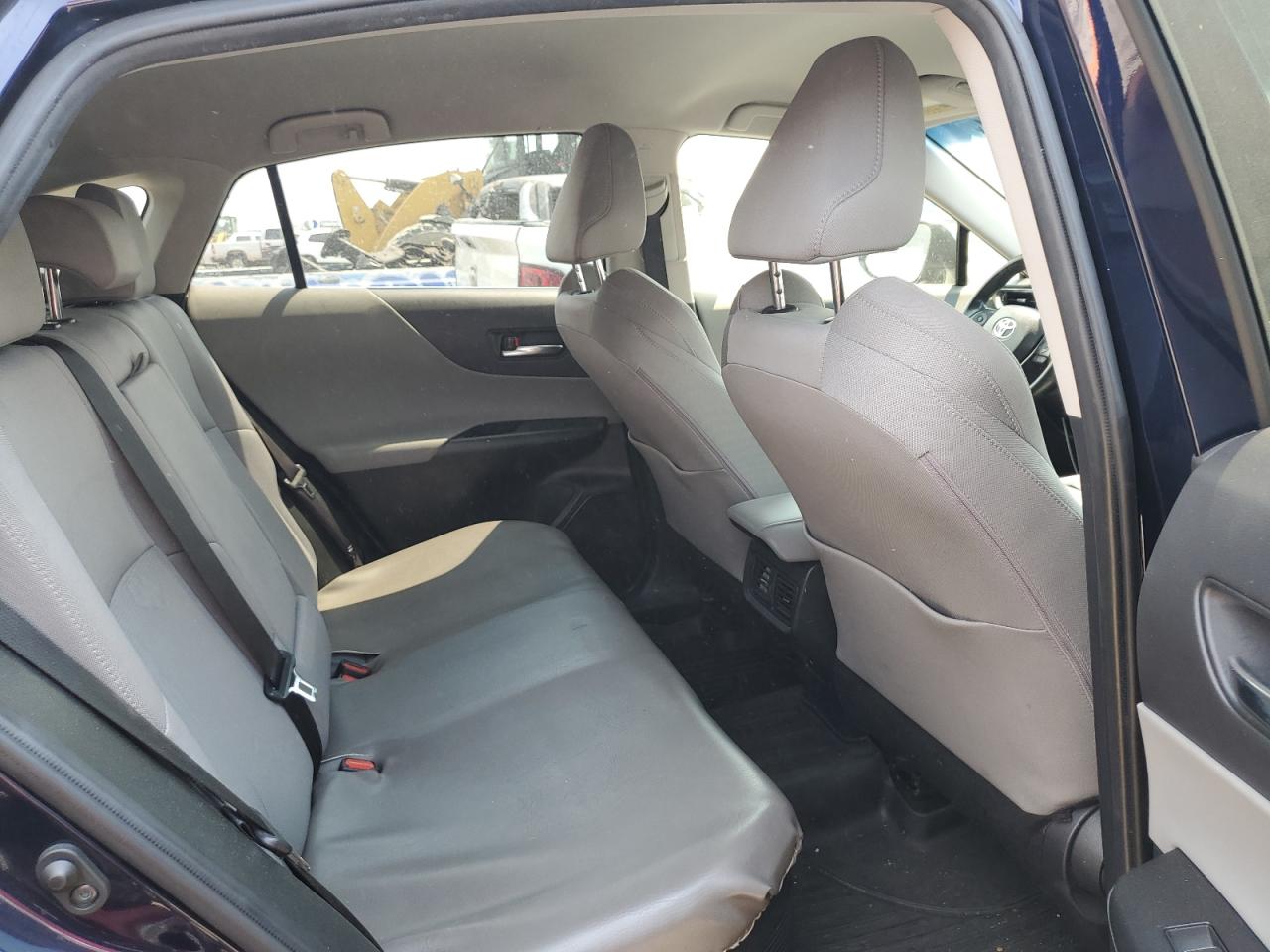 JTEAAAAH6MJ069203 2021 Toyota Venza Le