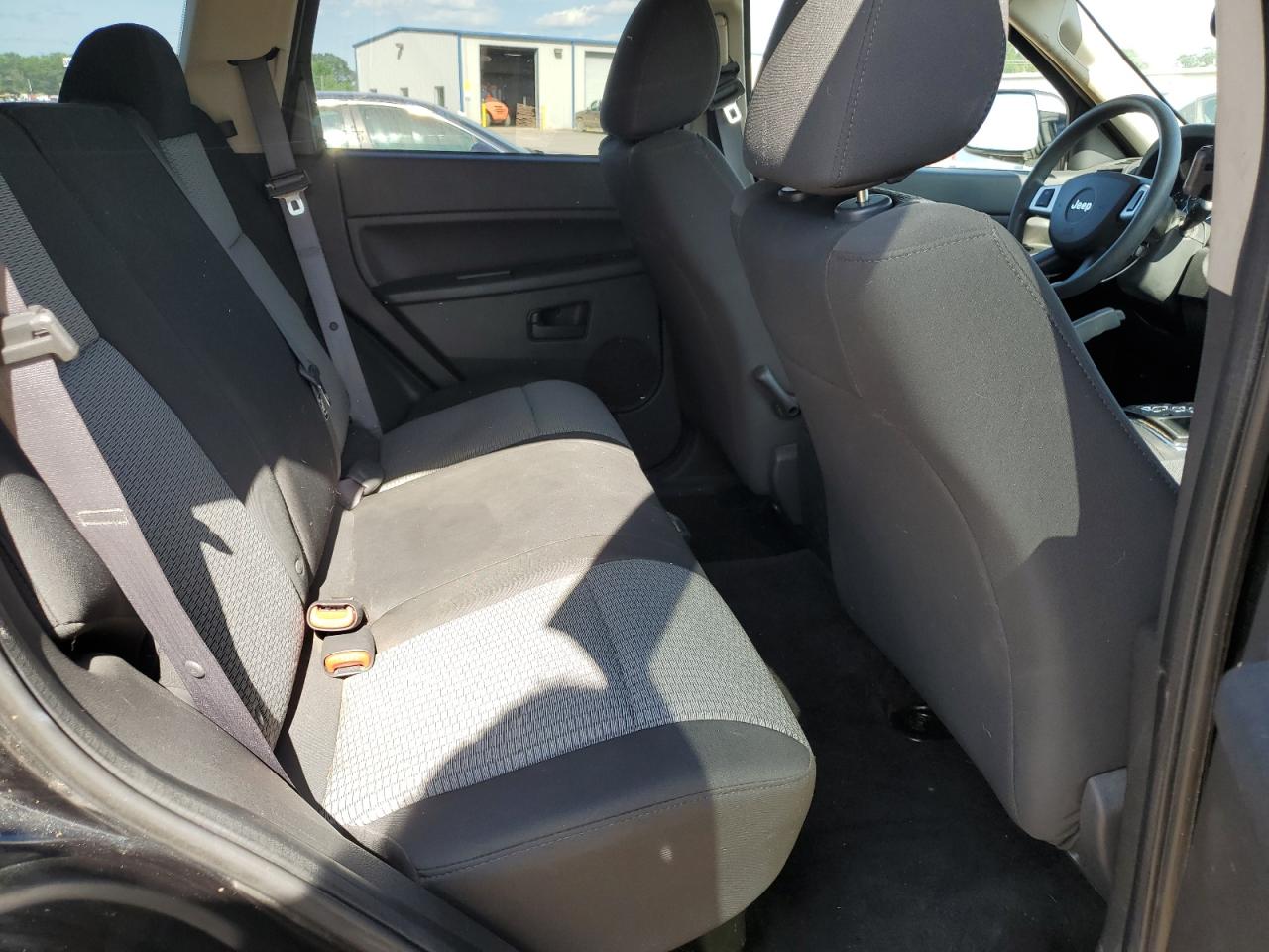 1J8GS48K88C217675 2008 Jeep Grand Cherokee Laredo