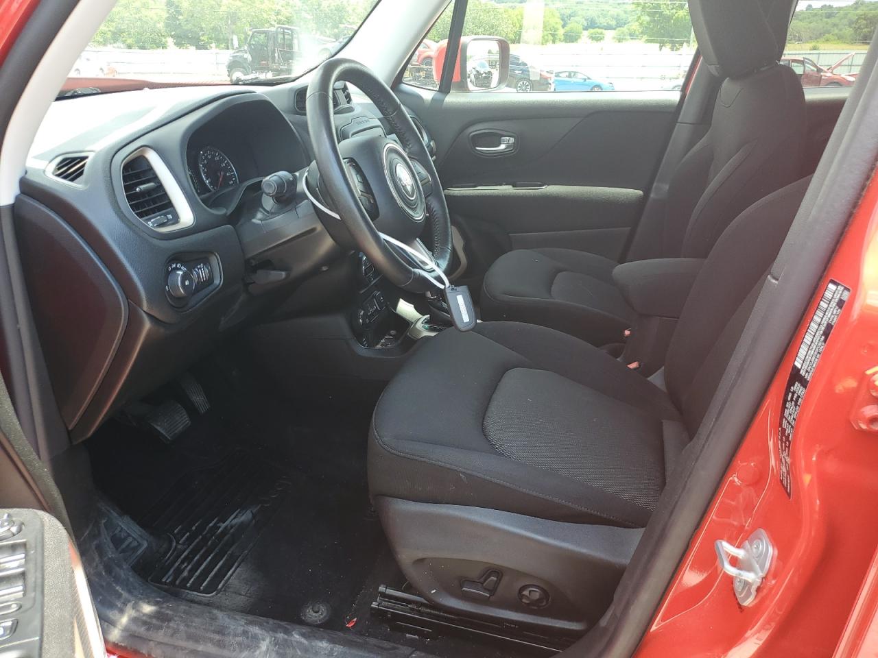 ZACCJBBT8GPC82194 2016 Jeep Renegade Latitude