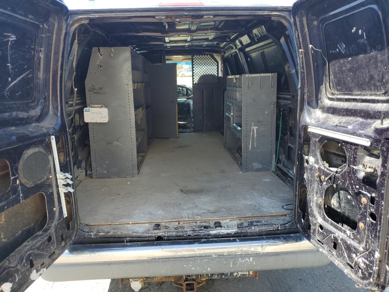 1FTPS24L7XHB16025 1999 Ford Econoline E250 Van