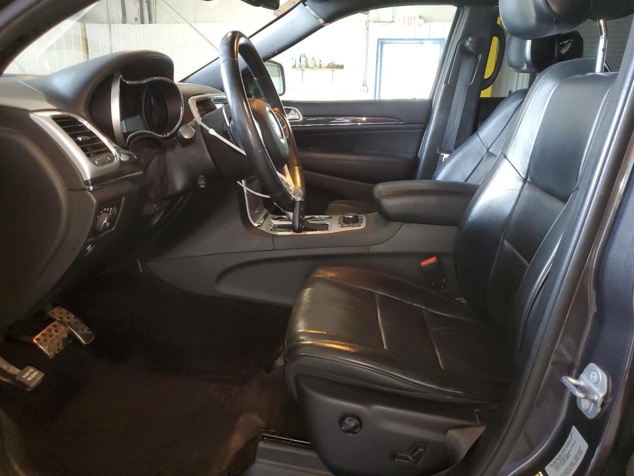 1C4RJFCG3GC496050 2016 Jeep Grand Cherokee Overland