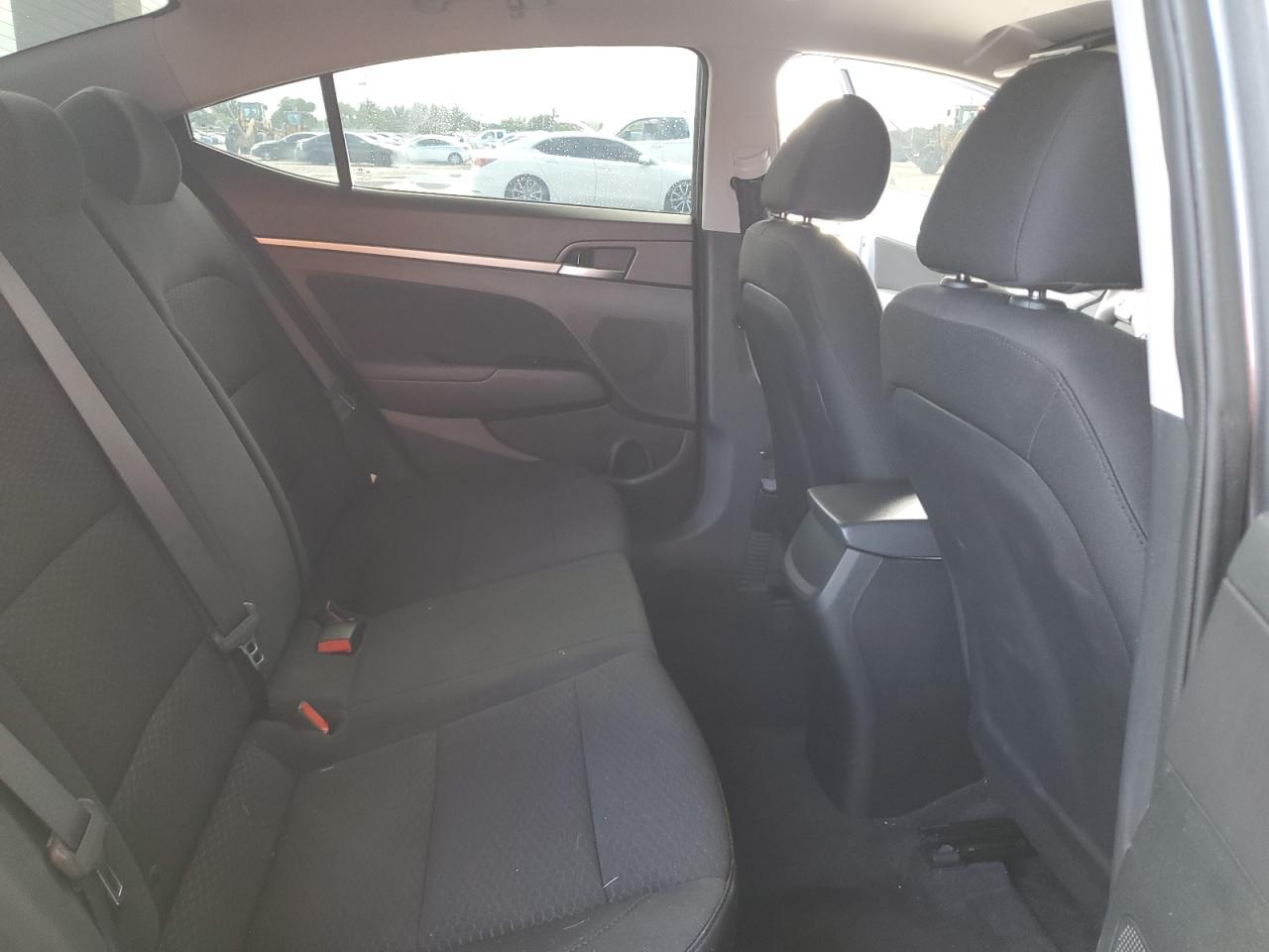 5NPD84LF9KH425563 2019 Hyundai Elantra Sel