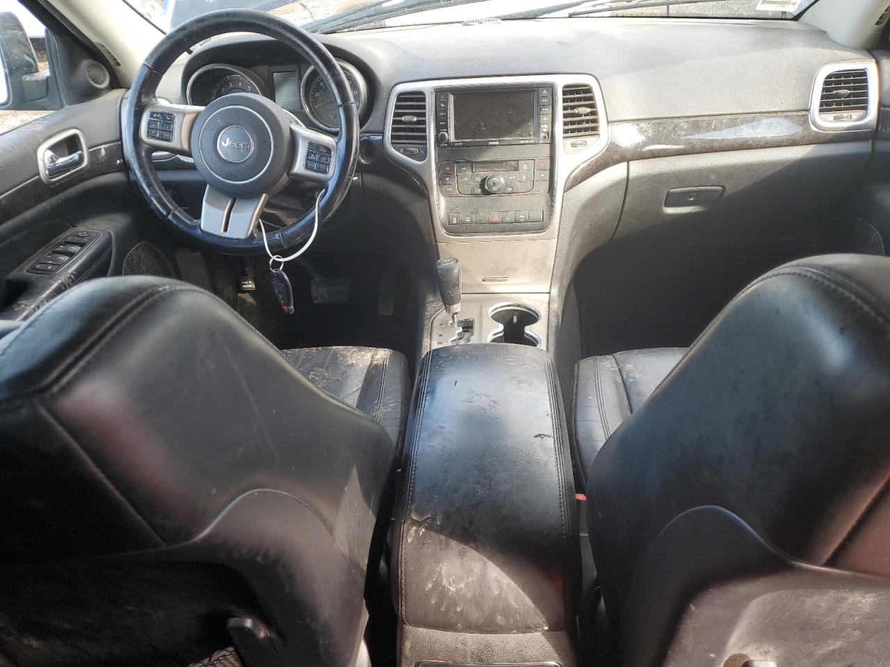 1C4RJFAT8CC353976 2012 Jeep Grand Cherokee Laredo