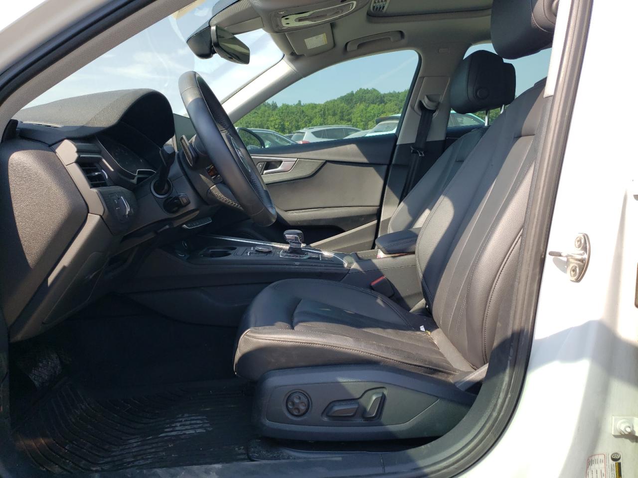 WAUDNAF4XJA170958 2018 Audi A4 Premium