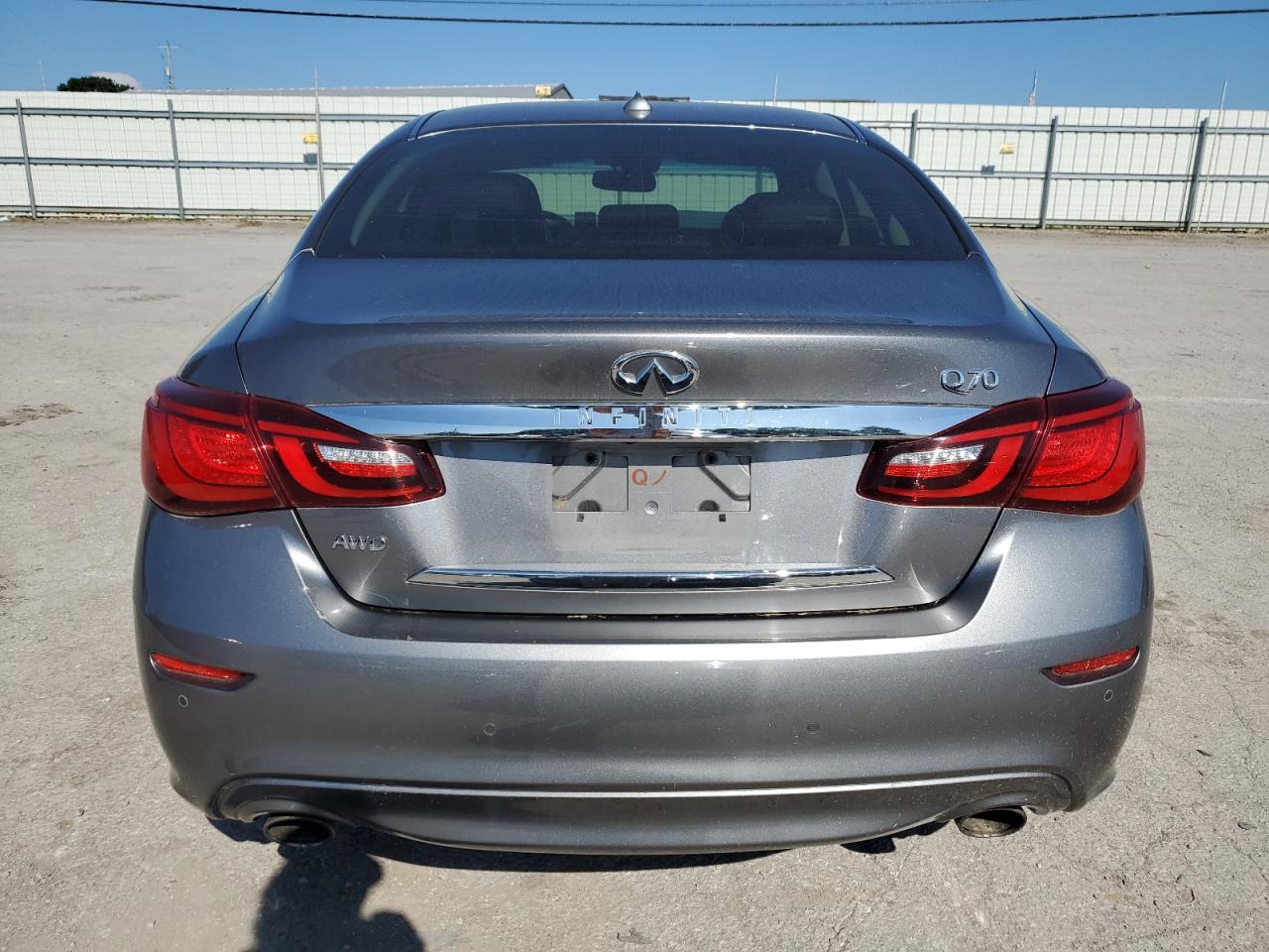 2015 Infiniti Q70 3.7 vin: JN1BY1ARXFM561489