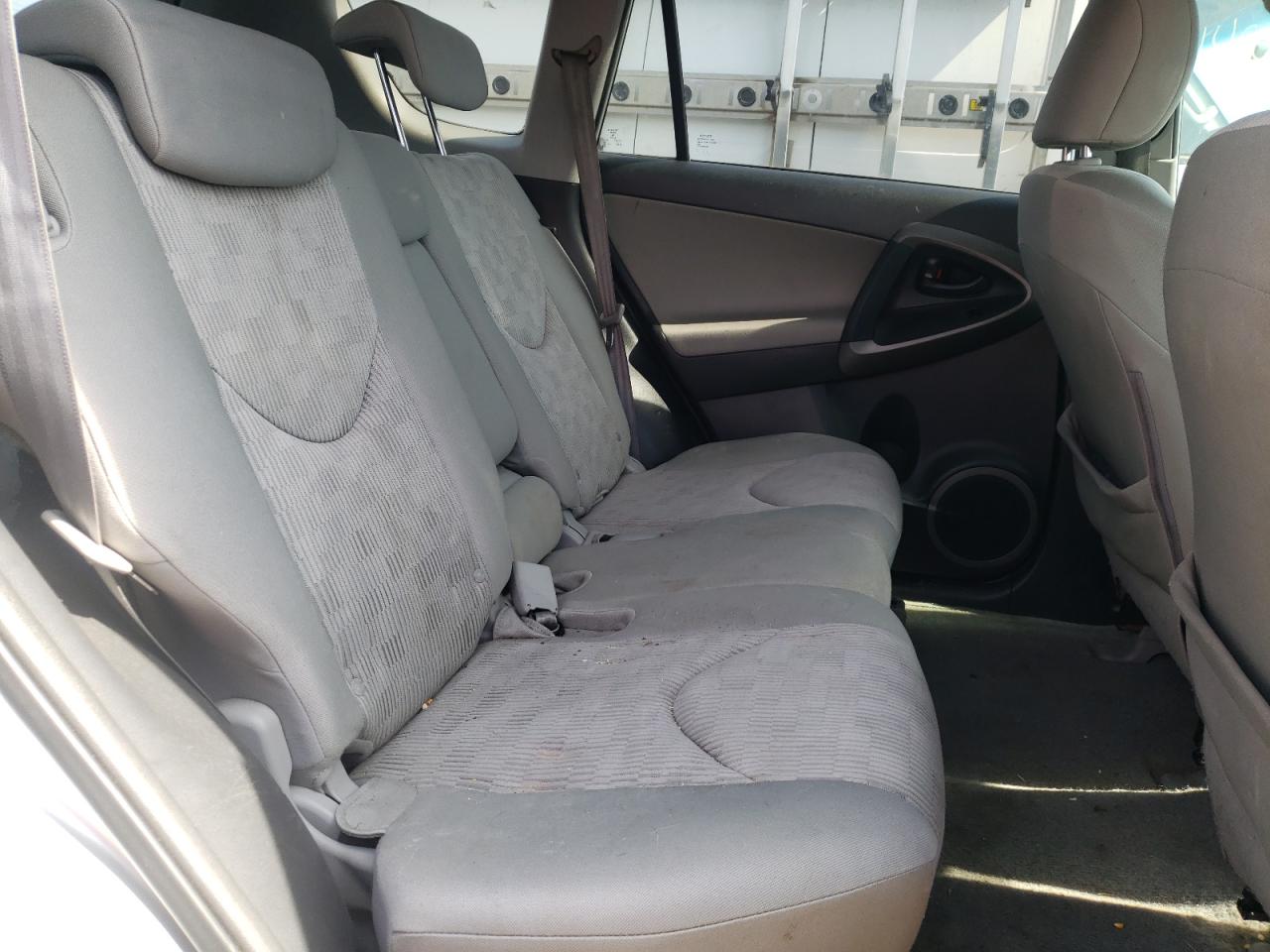 2T3BF4DV8BW108708 2011 Toyota Rav4