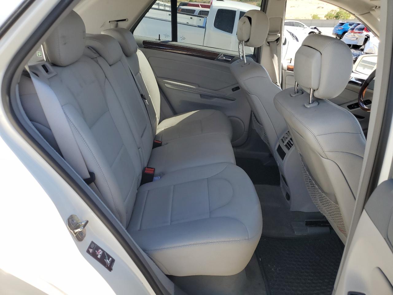 4JGBB8GB0BA638881 2011 Mercedes-Benz Ml 350 4Matic