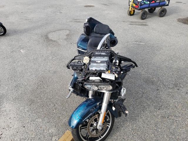 2020 HARLEY-DAVIDSON FLTRK 1HD1KZF19LB627371