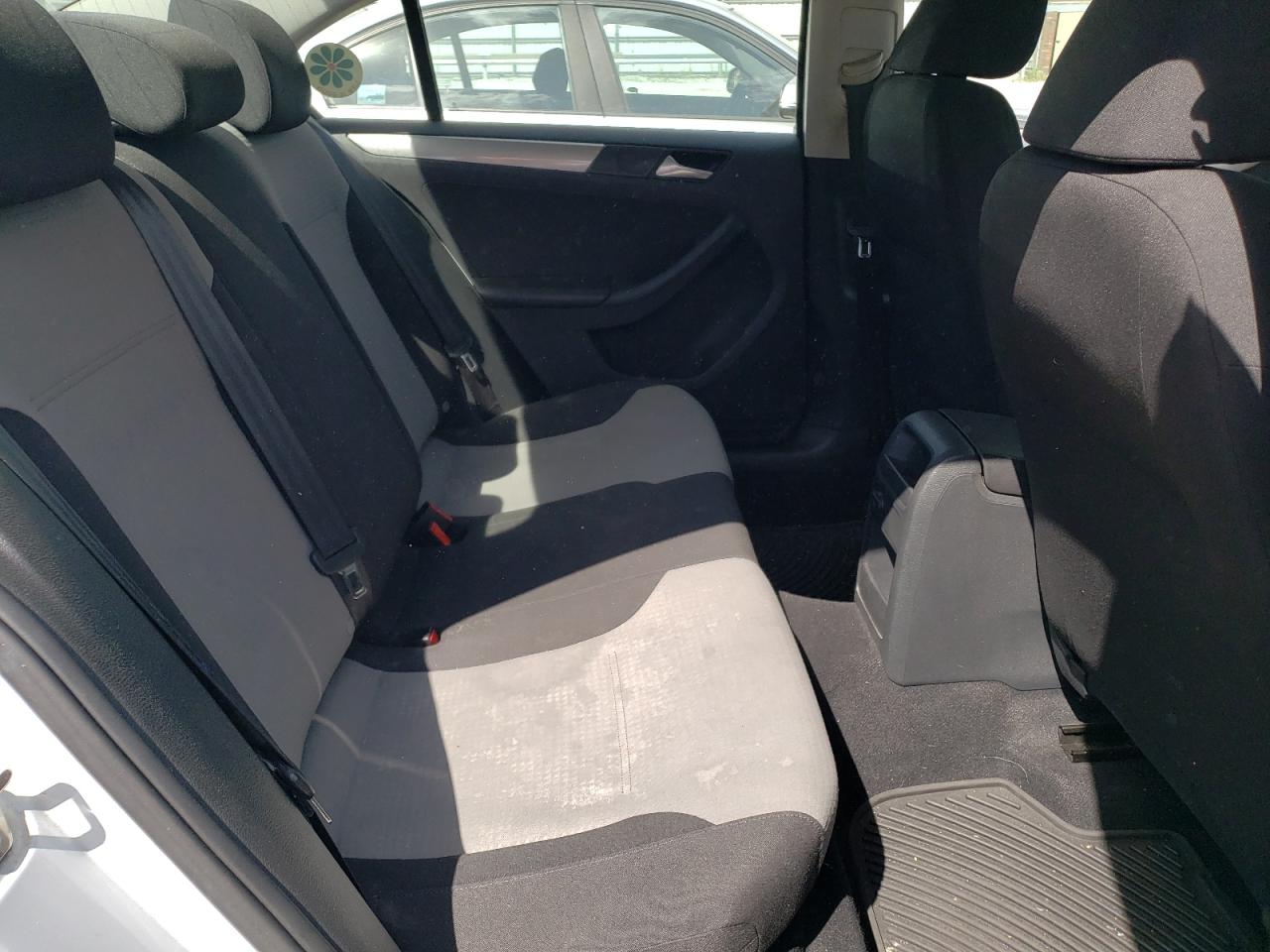 3VW2B7AJ9HM235876 2017 Volkswagen Jetta S