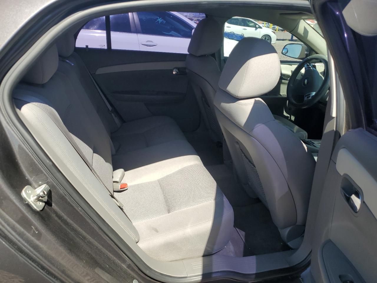 1G1ZC5EB8AF293904 2010 Chevrolet Malibu 1Lt