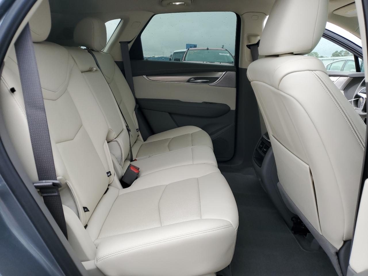 1GYKNDRS8NZ102665 2022 Cadillac Xt5 Premium Luxury