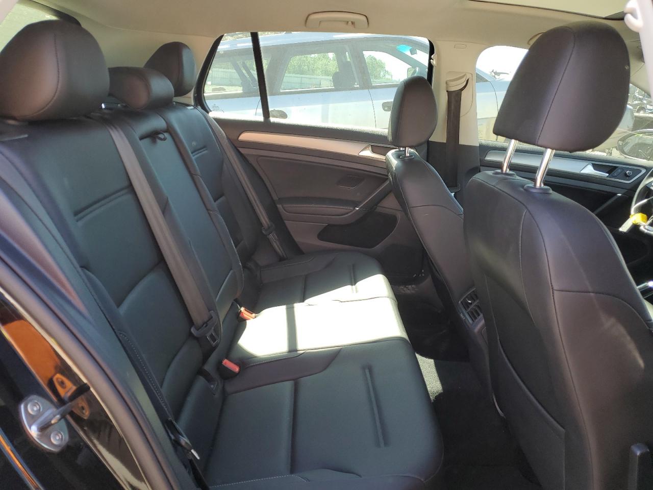 3VW217AU3HM041082 2017 Volkswagen Golf S