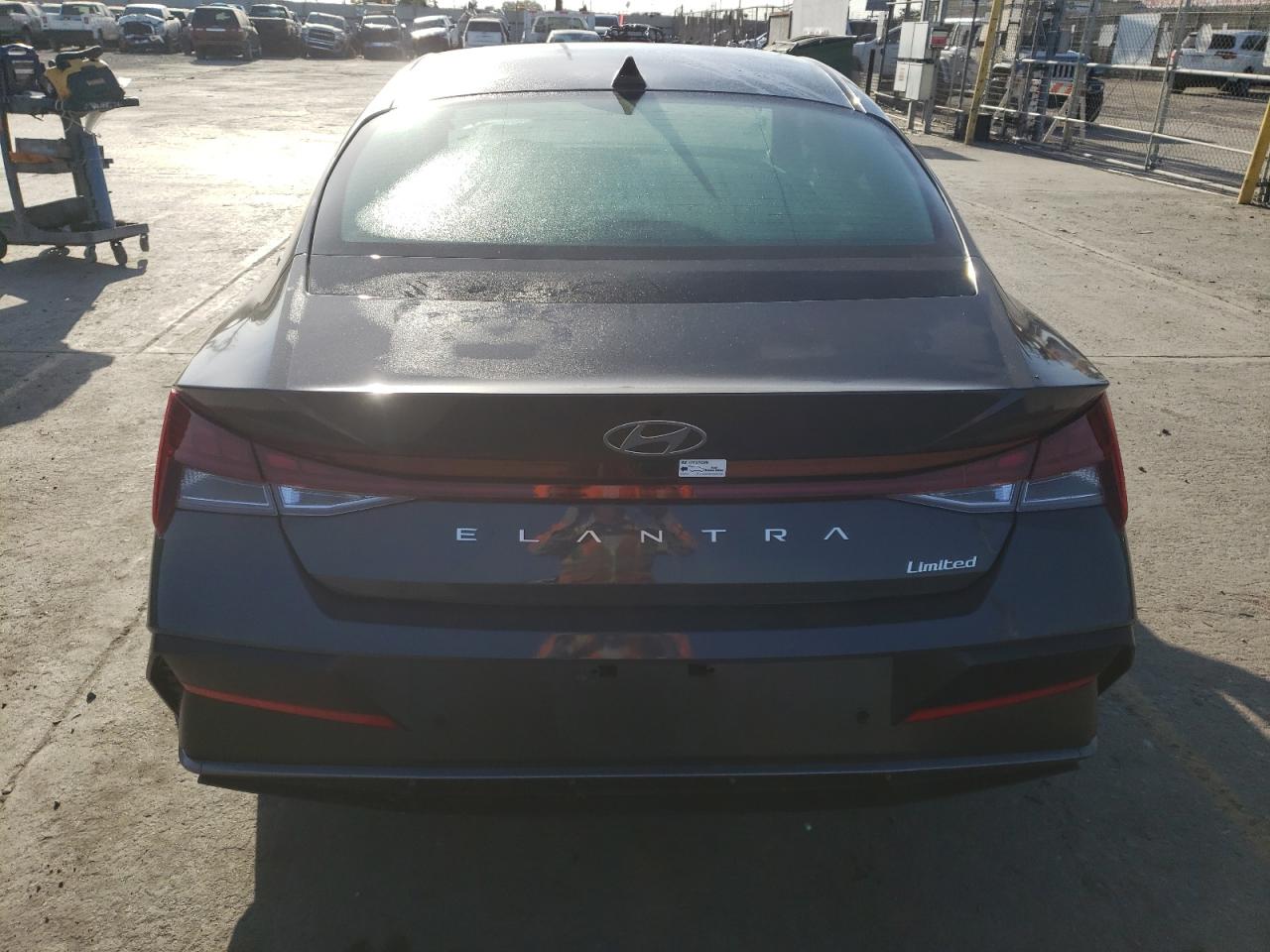 2024 Hyundai Elantra Limited vin: KMHLP4DG4RU651298