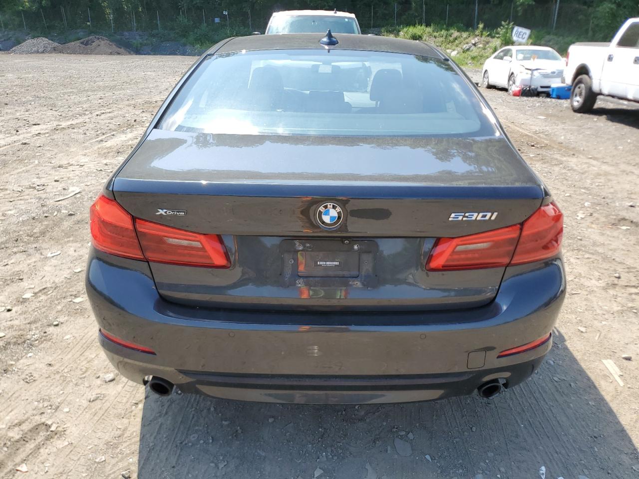 WBAJA7C55KWW23371 2019 BMW 530 Xi