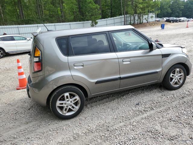 2010 Kia Soul + VIN: KNDJT2A26A7123432 Lot: 60415674