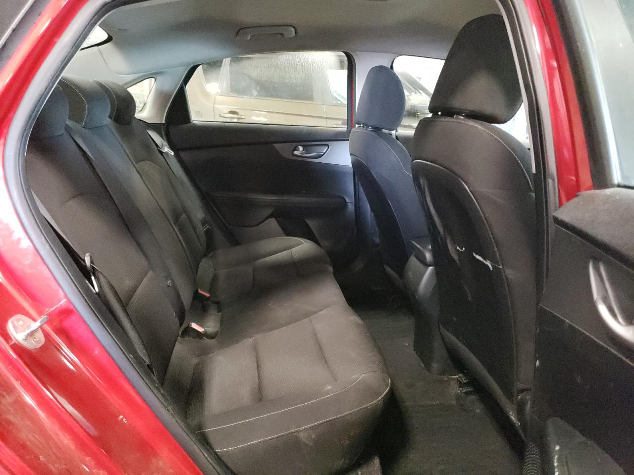 3KPF24AD8KE113377 2019 Kia Forte Fe