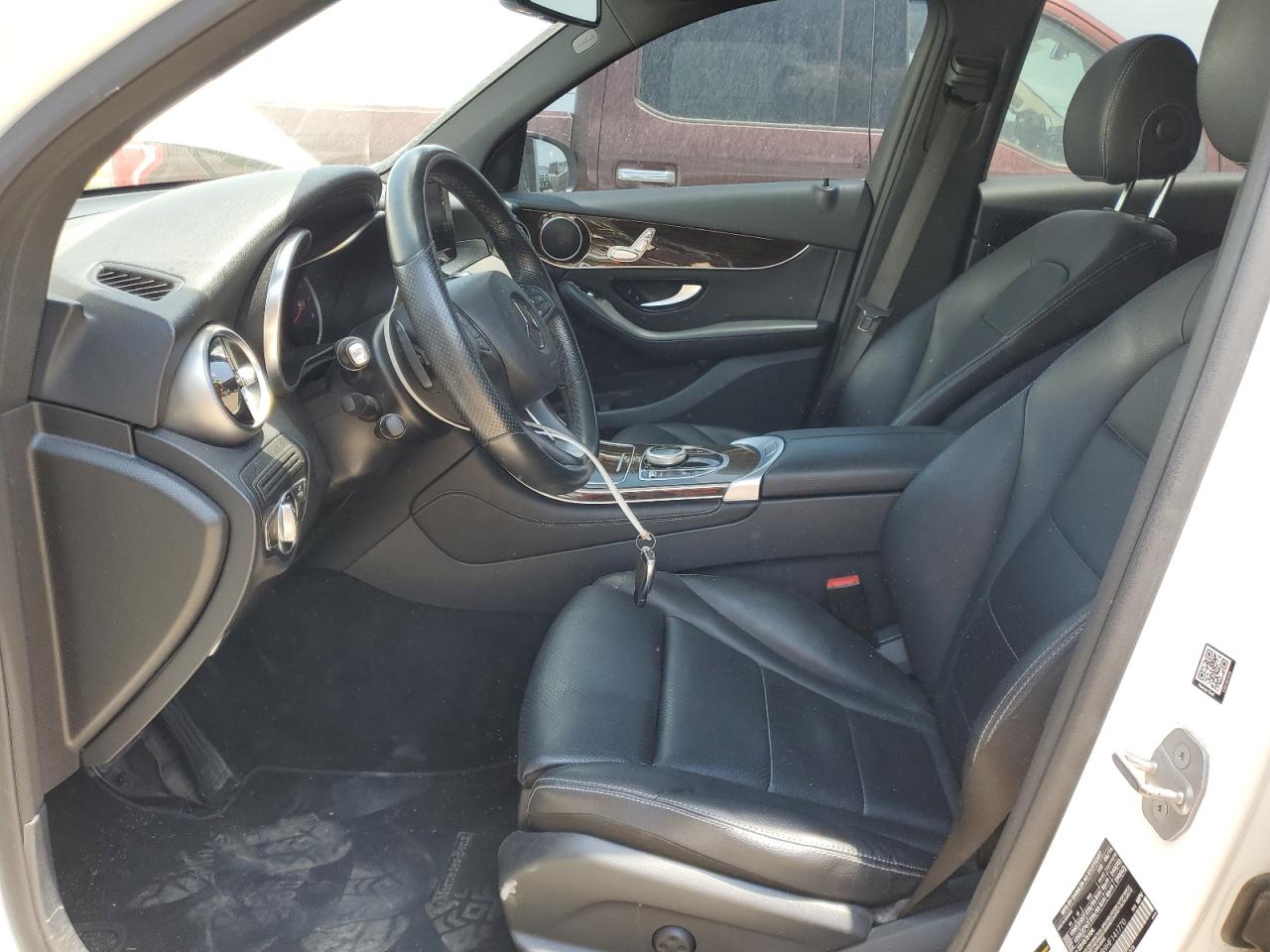 WDC0G4JB9HF141770 2017 Mercedes-Benz Glc 300