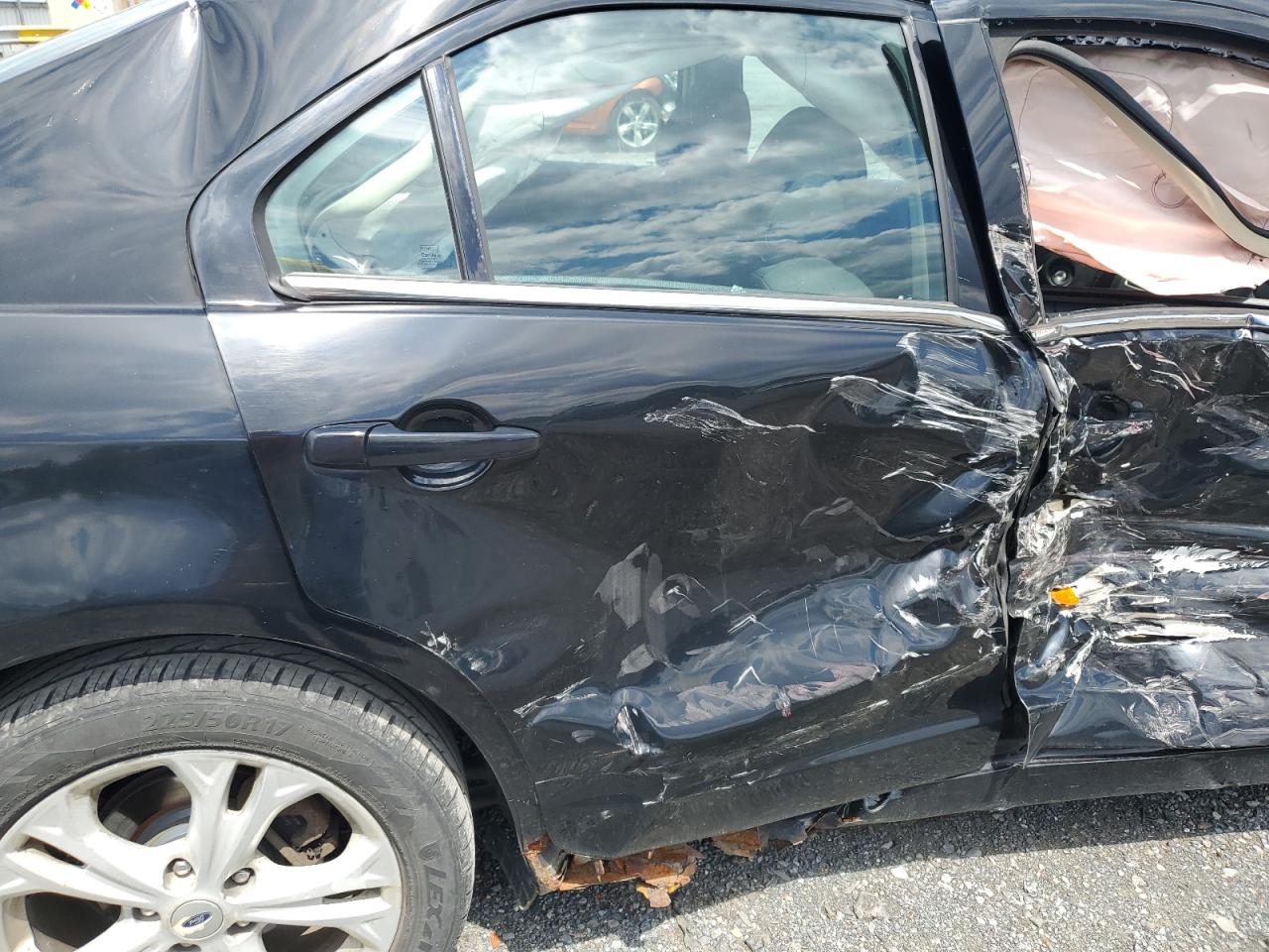 3FAHP0HA6CR121010 2012 Ford Fusion Se