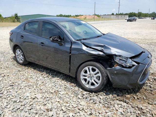 VIN 3MYDLBYV5JY333324 2018 Toyota Yaris no.4