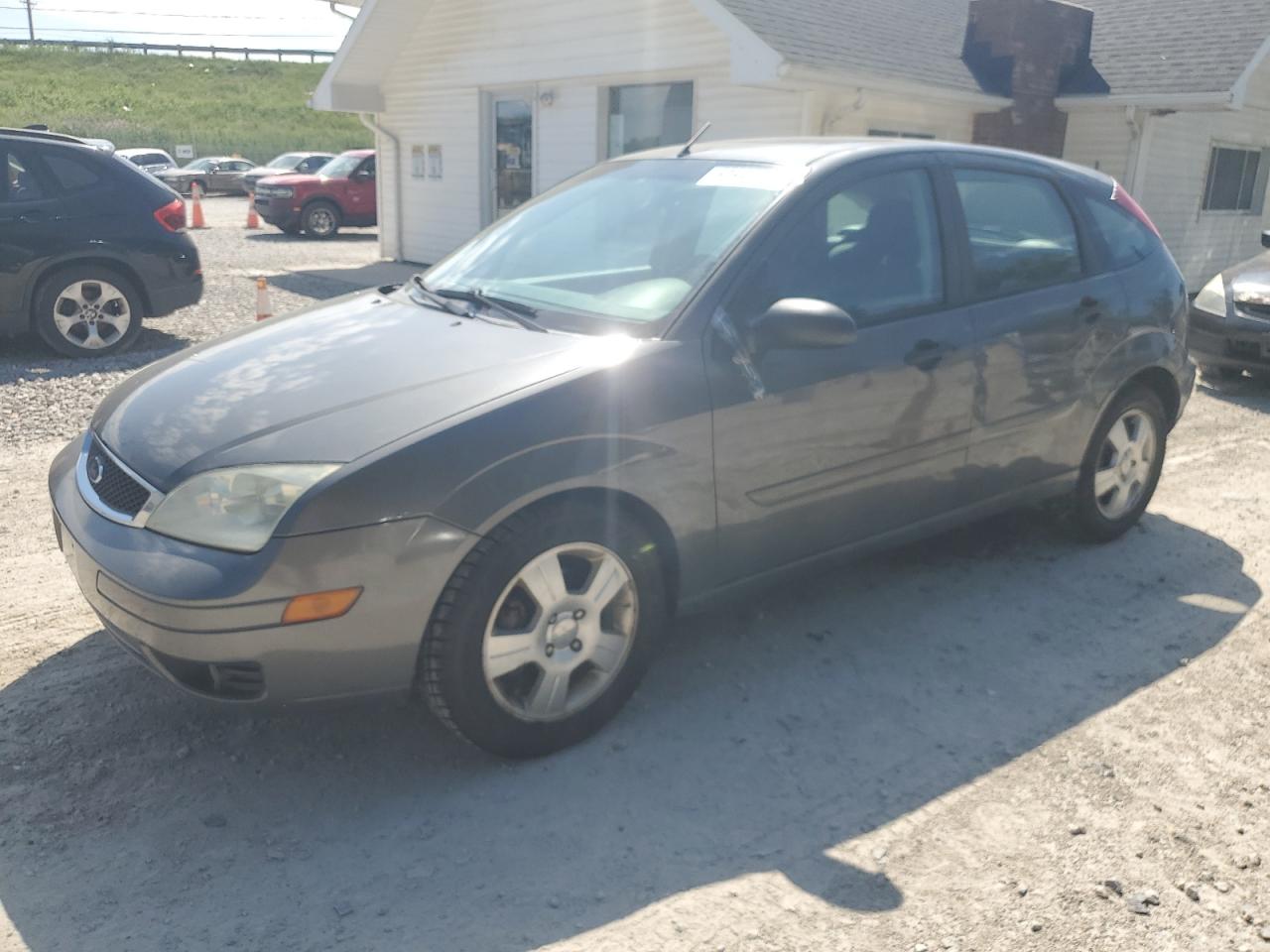 3FAFP37N85R108470 2005 Ford Focus Zx5