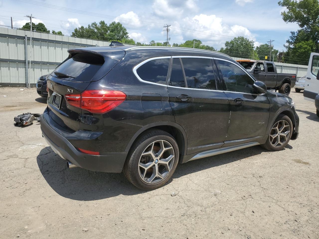 2017 BMW X1 xDrive28I vin: WBXHT3C35H5F70923