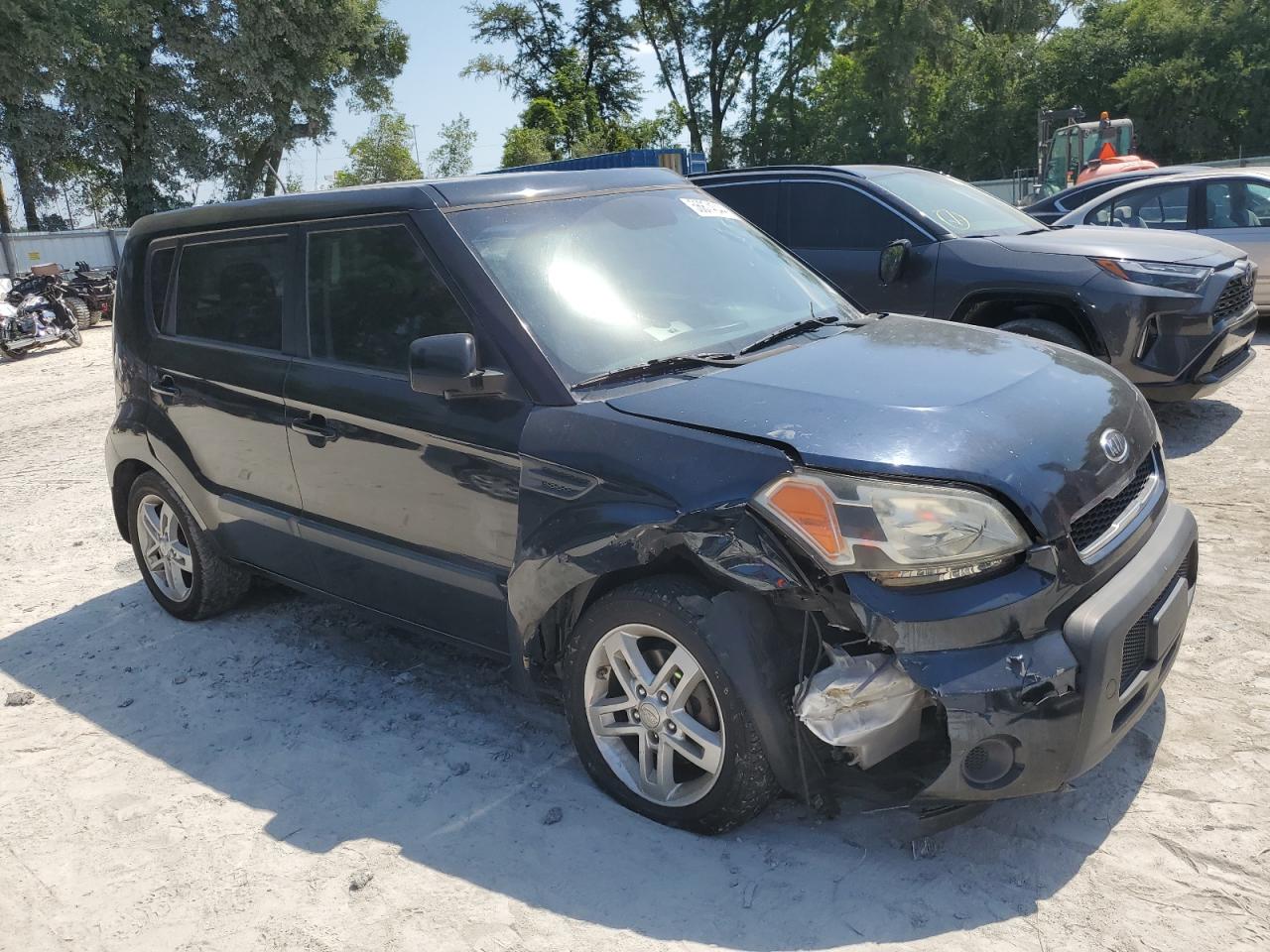 KNDJT2A2XB7316149 2011 Kia Soul +