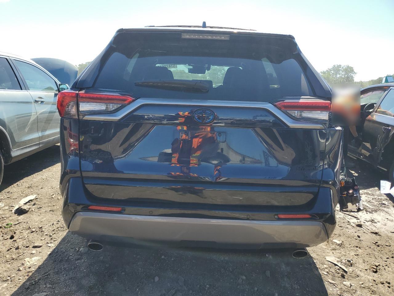 2T3E6RFV8MW002592 2021 Toyota Rav4 Xse